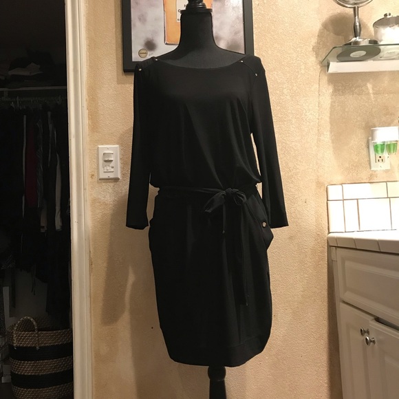 Dress - Picture 1 of 1